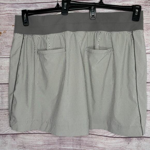 Athleta Brooklyn Activewear Gray & White Striped Skort Skirt Size 22 Plus - Picture 5 of 7